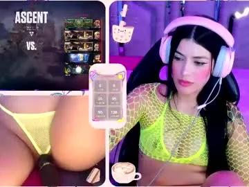 Unleash your urge for fetish cams livestreamers with our pick of steaming hot models, versed in the art of seduction and indulgence.