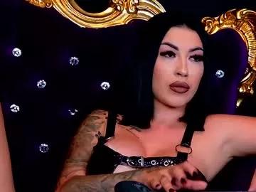 Unleash your urge for fetish cams livestreamers with our pick of steaming hot models, versed in the art of seduction and indulgence.