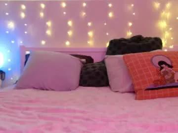 Photos of wingardiumleveveosa from Chaturbate is Freechat