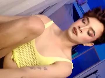 Unleash your urge for fetish cams livestreamers with our pick of steaming hot models, versed in the art of seduction and indulgence.