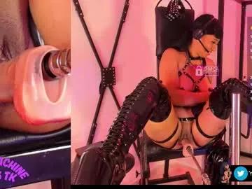 Unleash your urge for fetish cams livestreamers with our pick of steaming hot models, versed in the art of seduction and indulgence.
