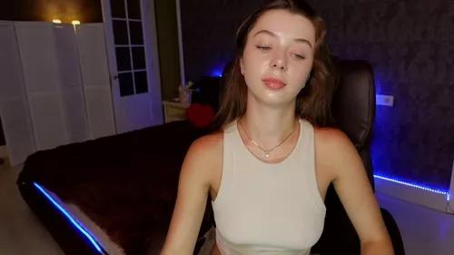 dinacandy from Cherry is Freechat