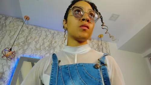 hannacorne from Cherry is Freechat