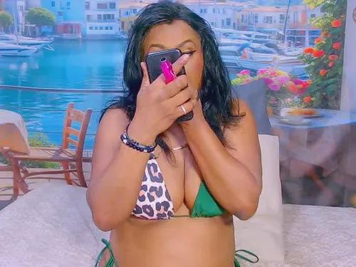 indiansparkle from Cherry is Freechat