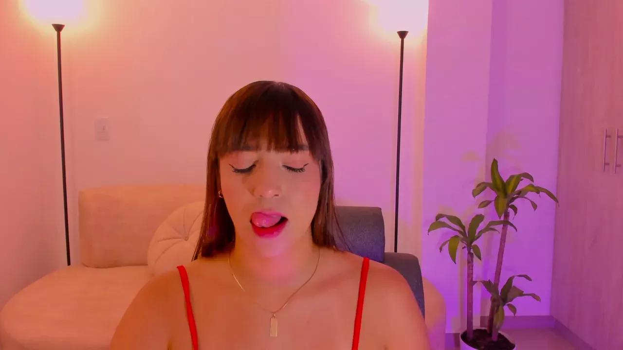 mariamrivera from Cherry is Freechat