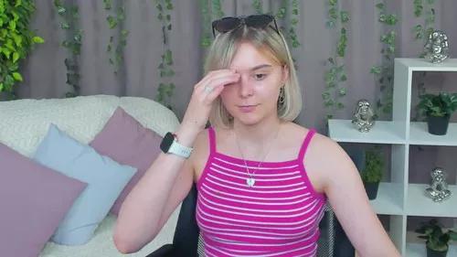miukitty from Cherry is Freechat