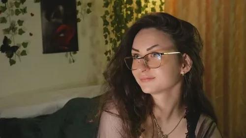 naughtyh from Cherry is Freechat
