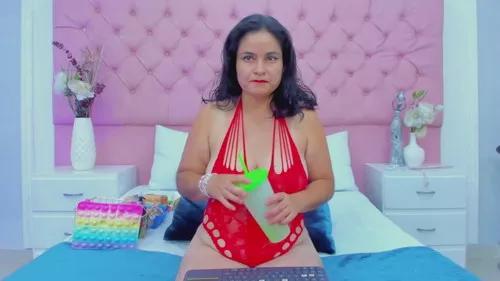 sarabernarr from Cherry is Freechat