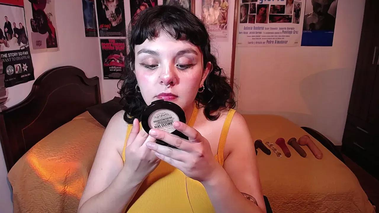 Unleash your urge for fetish cams livestreamers with our pick of steaming hot models, versed in the art of seduction and indulgence.