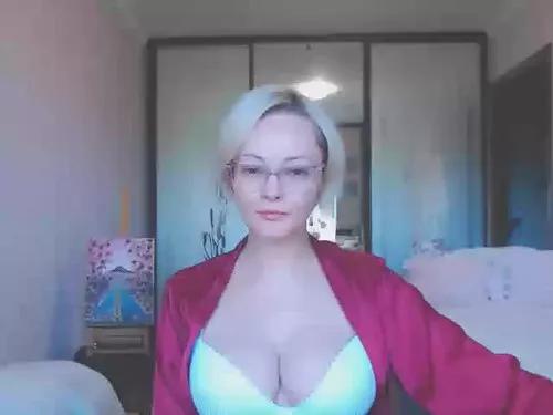 sophiecrush from Cherry is Freechat