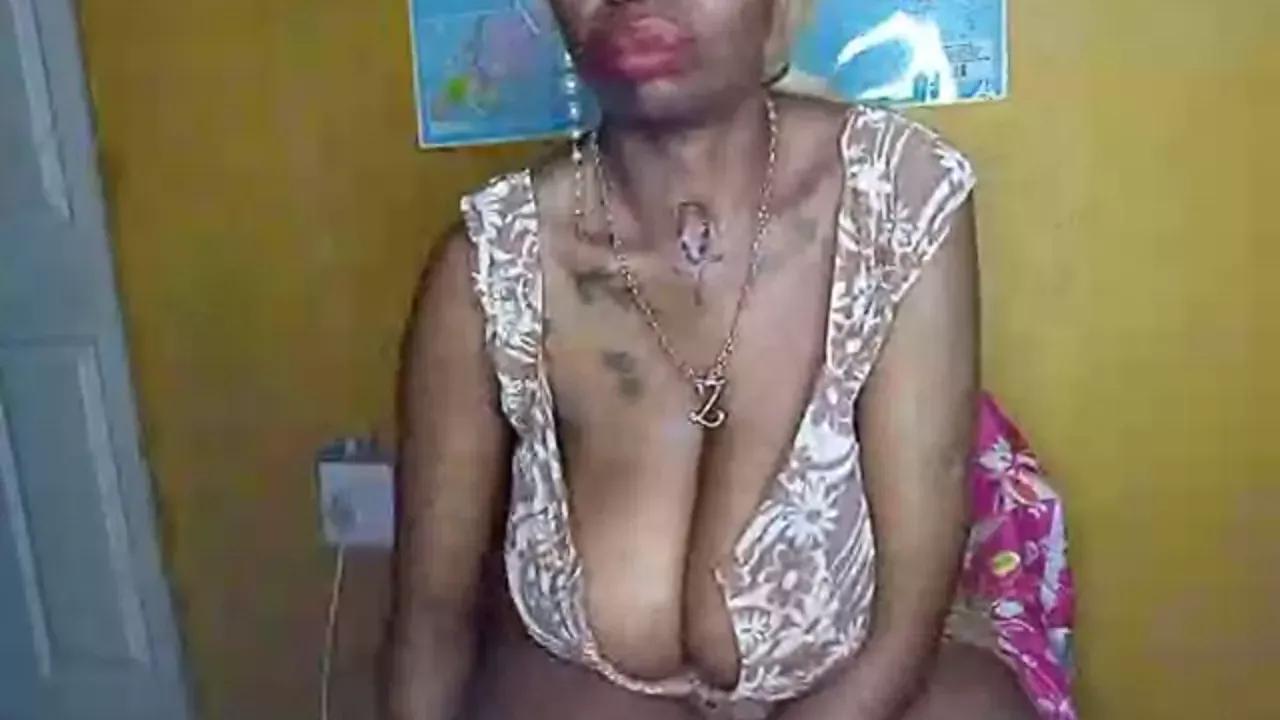 titmonroe from Cherry is Freechat