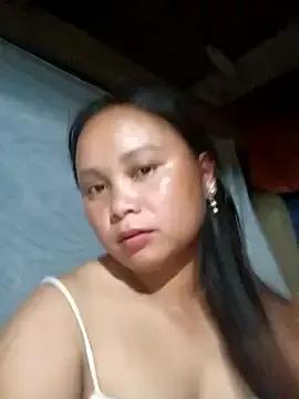 -Kitty-92 from StripChat is Freechat