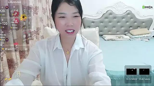 -Shirleyni_ from StripChat is Freechat