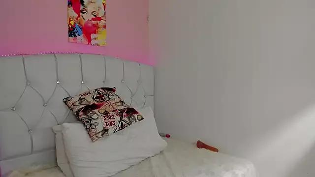 Unleash your urge for fetish cams livestreamers with our pick of steaming hot models, versed in the art of seduction and indulgence.