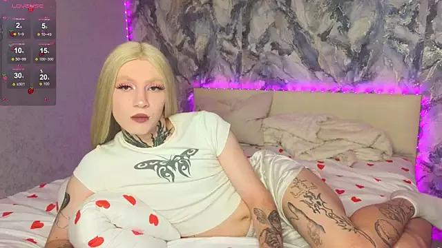 Unleash your urge for fetish cams livestreamers with our pick of steaming hot models, versed in the art of seduction and indulgence.