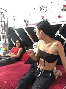 Unleash your urge for fetish cams livestreamers with our pick of steaming hot models, versed in the art of seduction and indulgence.