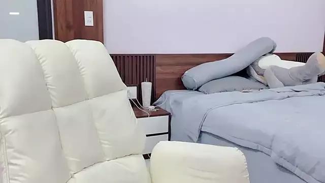 Unleash your urge for fetish cams livestreamers with our pick of steaming hot models, versed in the art of seduction and indulgence.