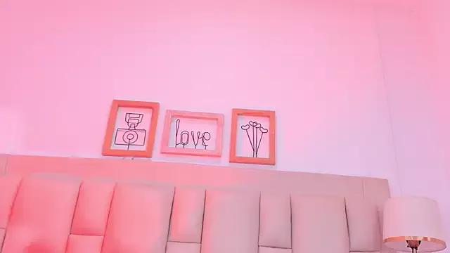 Unleash your urge for fetish cams livestreamers with our pick of steaming hot models, versed in the art of seduction and indulgence.