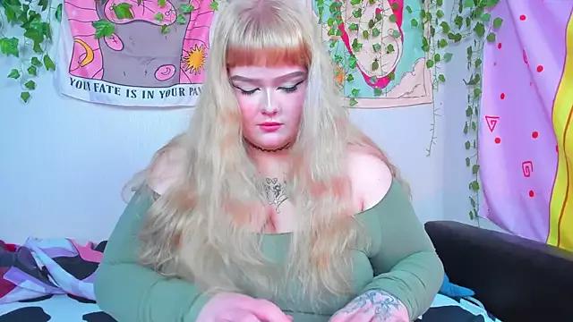 _CandyM1lky_ from StripChat is Freechat