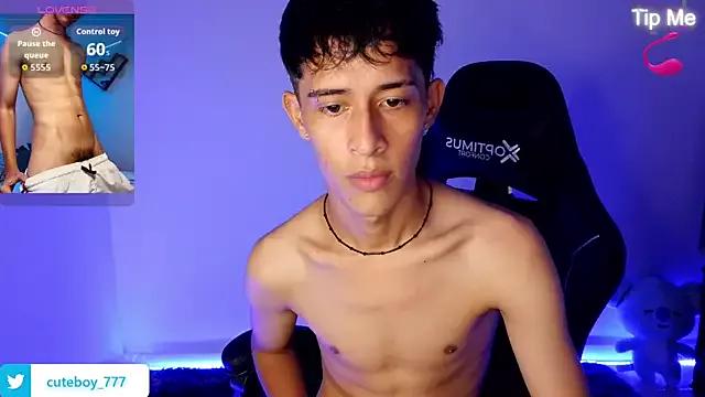 Unleash your urge for fetish cams livestreamers with our pick of steaming hot models, versed in the art of seduction and indulgence.