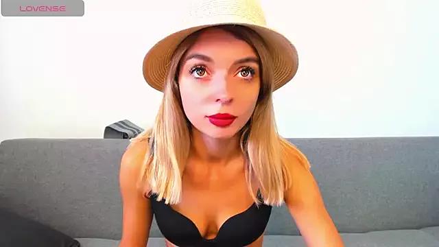 Unleash your urge for fetish cams livestreamers with our pick of steaming hot models, versed in the art of seduction and indulgence.