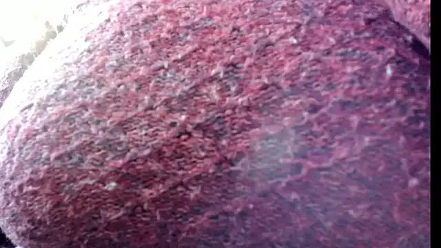 _Emily_rosee_ from StripChat is Freechat