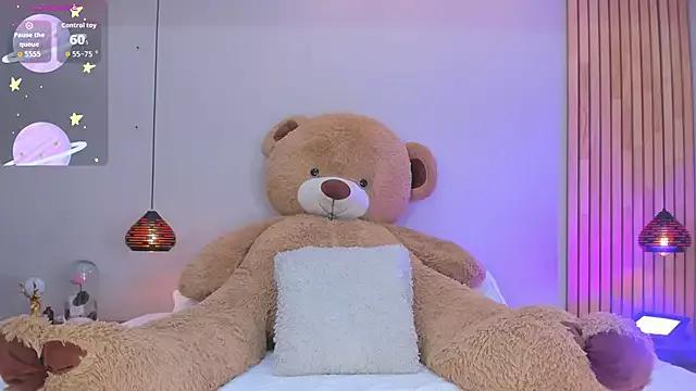 Unleash your urge for fetish cams livestreamers with our pick of steaming hot models, versed in the art of seduction and indulgence.