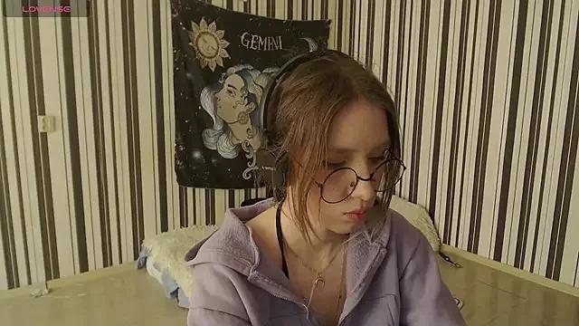 Unleash your urge for fetish cams livestreamers with our pick of steaming hot models, versed in the art of seduction and indulgence.