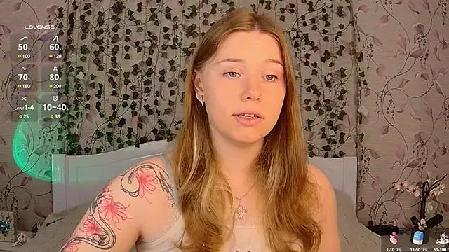 _influensii_ from StripChat is Freechat