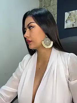 Unleash your urge for fetish cams livestreamers with our pick of steaming hot models, versed in the art of seduction and indulgence.