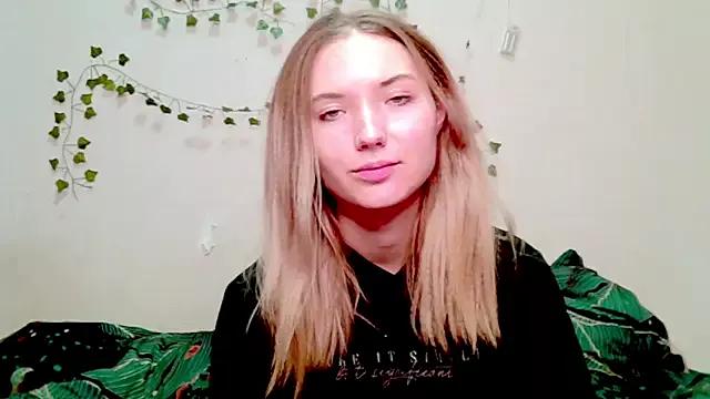 _kikiclark__ from StripChat is Freechat