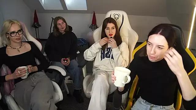 Unleash your urge for fetish cams livestreamers with our pick of steaming hot models, versed in the art of seduction and indulgence.