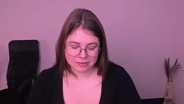 _Lovely_Mary from StripChat is Freechat