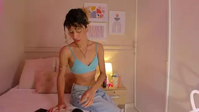 Unleash your urge for fetish cams livestreamers with our pick of steaming hot models, versed in the art of seduction and indulgence.