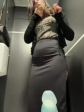 Photos of _MiaQueen_ from StripChat is Group