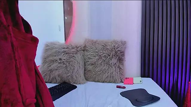 Unleash your urge for fetish cams livestreamers with our pick of steaming hot models, versed in the art of seduction and indulgence.
