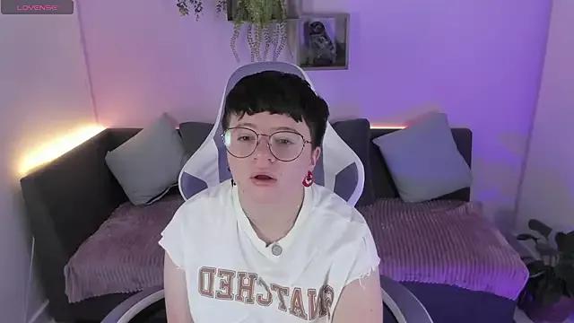 _SOPHIA_JONES from StripChat is Freechat