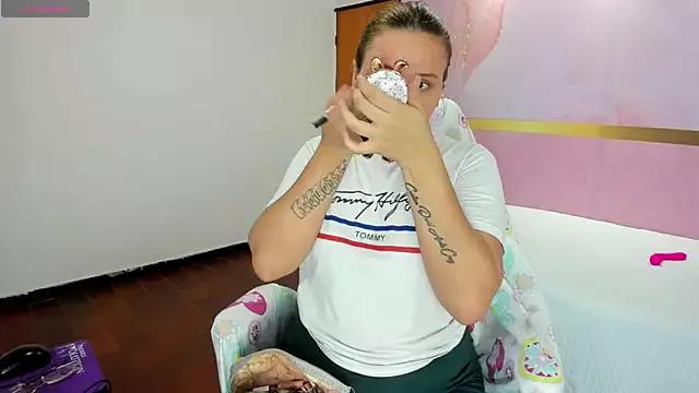 Unleash your urge for fetish cams livestreamers with our pick of steaming hot models, versed in the art of seduction and indulgence.