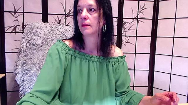_Sweetlonglips_ from StripChat is Freechat