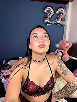 Unleash your urge for fetish cams livestreamers with our pick of steaming hot models, versed in the art of seduction and indulgence.