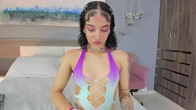 Unleash your urge for fetish cams livestreamers with our pick of steaming hot models, versed in the art of seduction and indulgence.