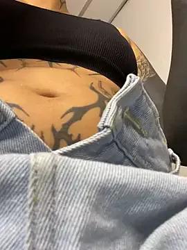 Unleash your urge for fetish cams livestreamers with our pick of steaming hot models, versed in the art of seduction and indulgence.