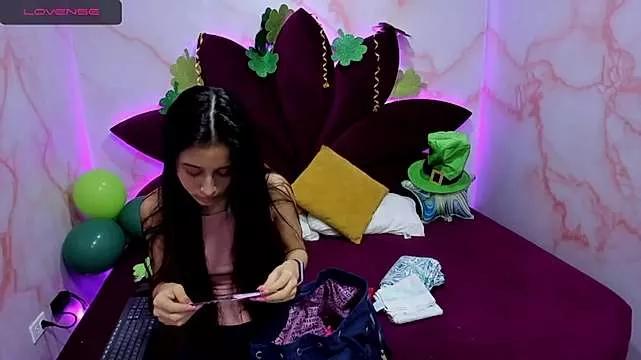 Unleash your urge for fetish cams livestreamers with our pick of steaming hot models, versed in the art of seduction and indulgence.