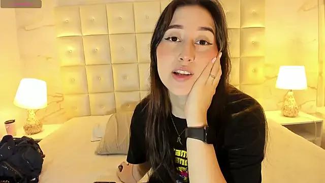 Unleash your urge for fetish cams livestreamers with our pick of steaming hot models, versed in the art of seduction and indulgence.
