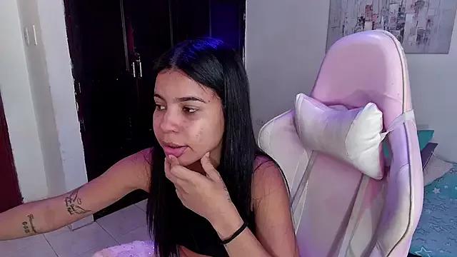 Unleash your urge for fetish cams livestreamers with our pick of steaming hot models, versed in the art of seduction and indulgence.