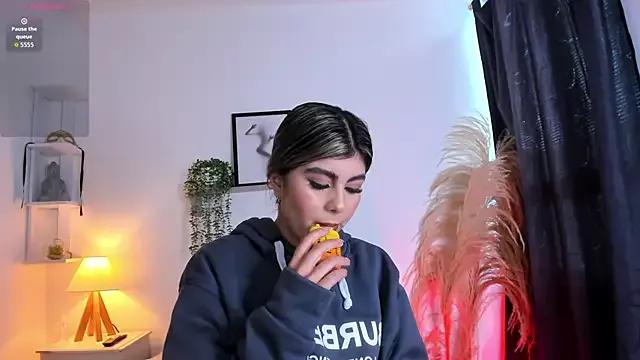 Unleash your urge for fetish cams livestreamers with our pick of steaming hot models, versed in the art of seduction and indulgence.