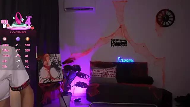 Unleash your urge for fetish cams livestreamers with our pick of steaming hot models, versed in the art of seduction and indulgence.