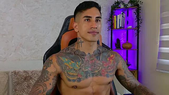 AdanReilly from StripChat is Freechat