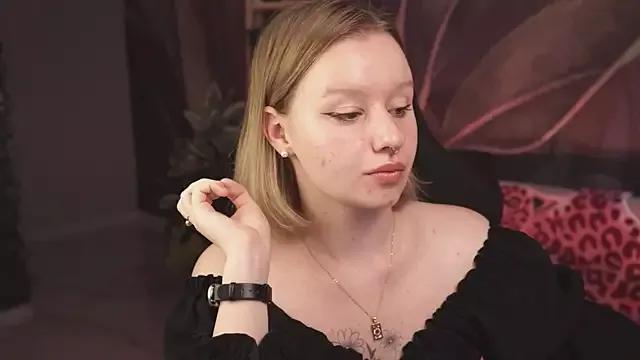 Unleash your urge for fetish cams livestreamers with our pick of steaming hot models, versed in the art of seduction and indulgence.