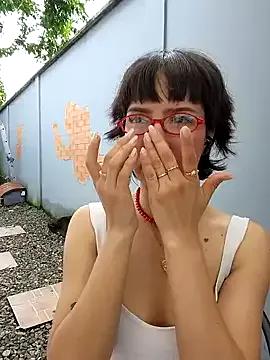 Adry_Bachelet from StripChat is Freechat